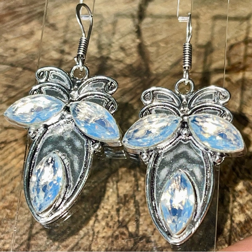 Pretty Clear Glass Statement Earrings 2”